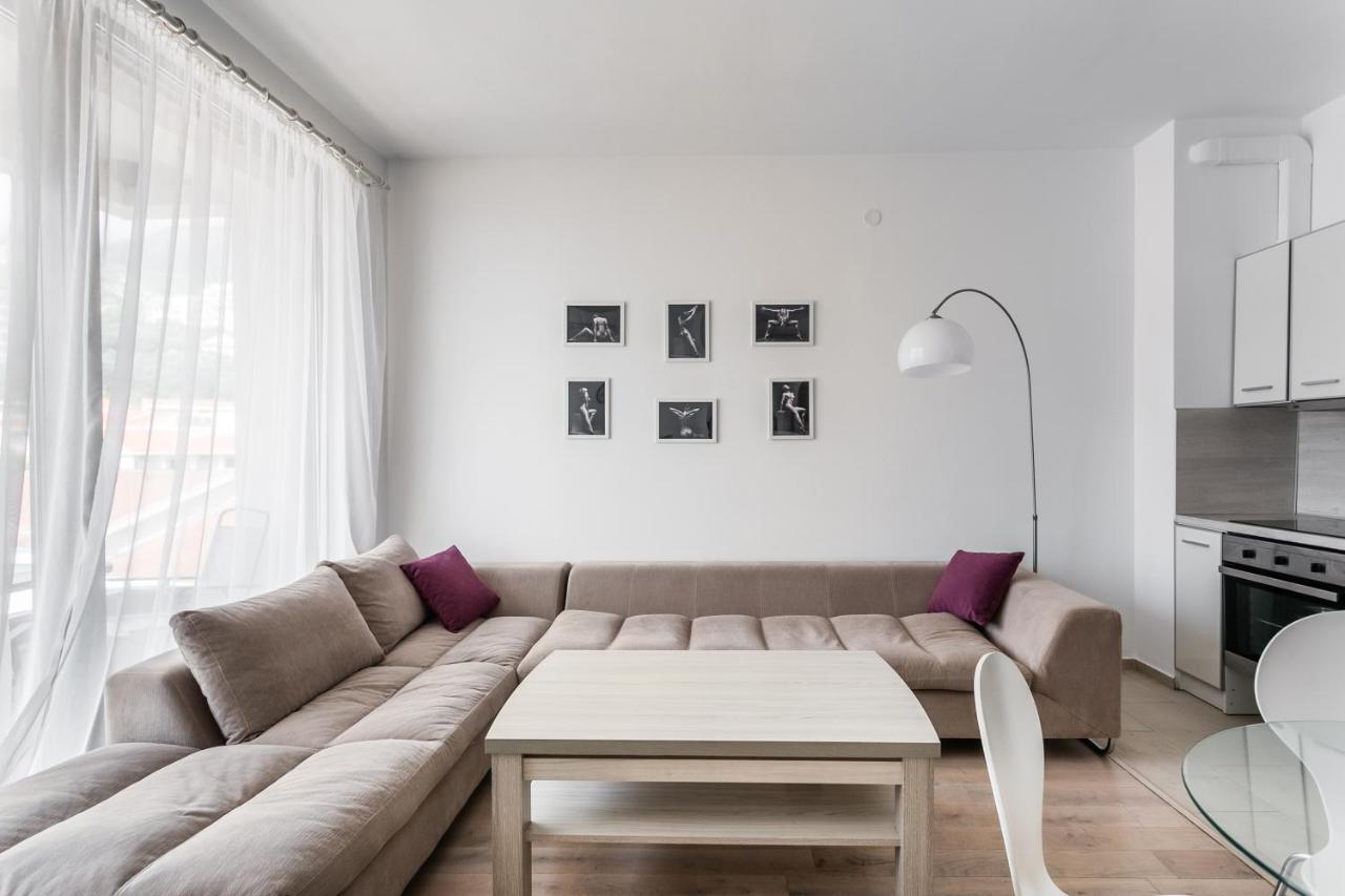 Apartments Beatrice Rafailovići Eksteriør billede