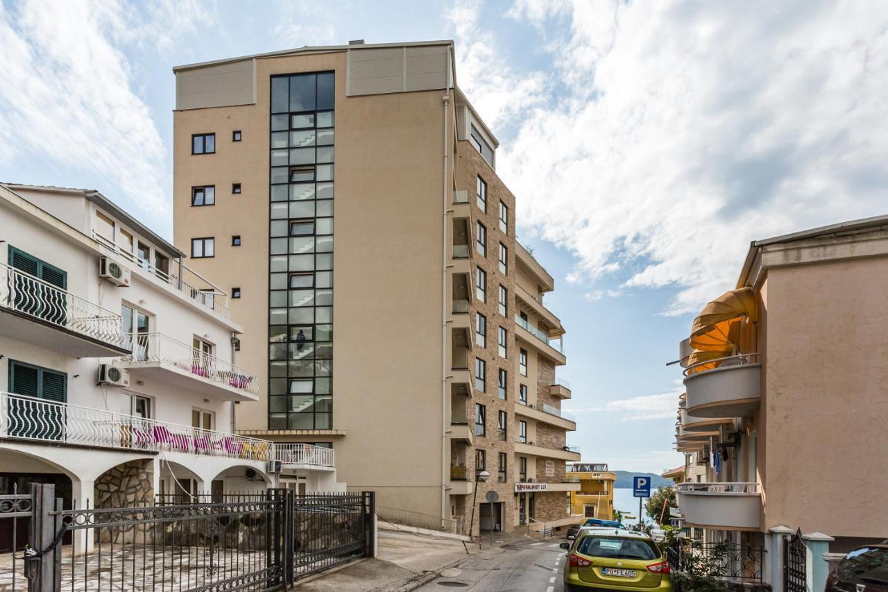 Apartments Beatrice Rafailovići Eksteriør billede