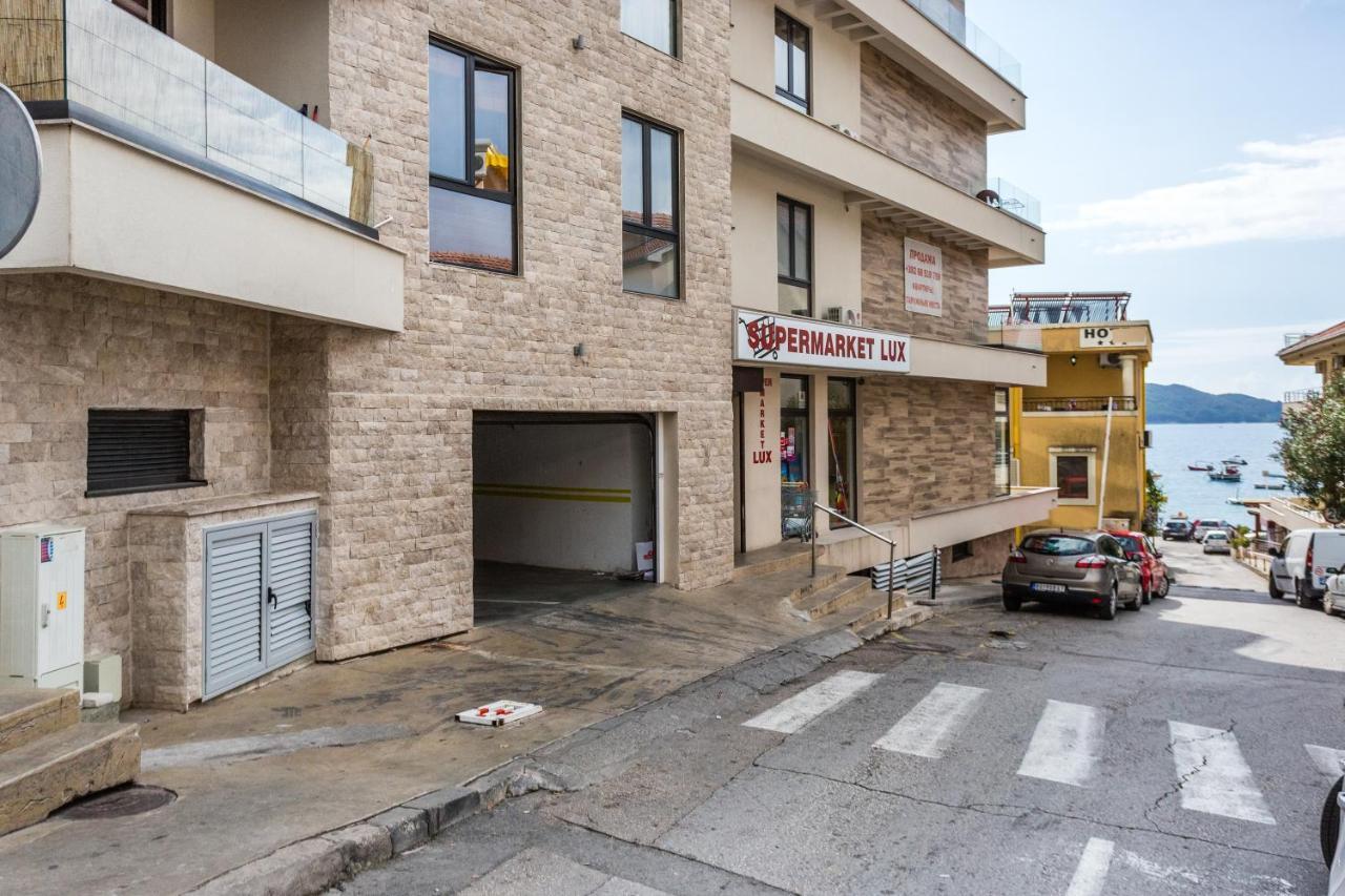 Apartments Beatrice Rafailovići Eksteriør billede