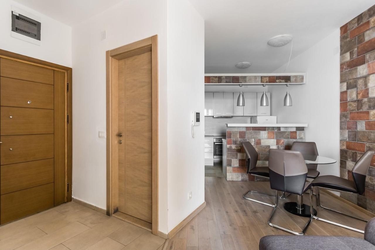Apartments Beatrice Rafailovići Eksteriør billede